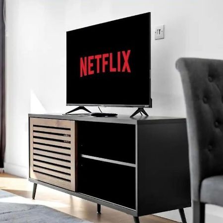 Appartamento Deluxe 1 Bed In Colindale Wembley With Freewifitv Londra Esterno foto