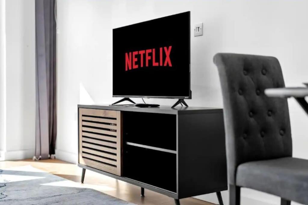 Appartamento Deluxe 1 Bed In Colindale Wembley With Freewifitv Londra Esterno foto